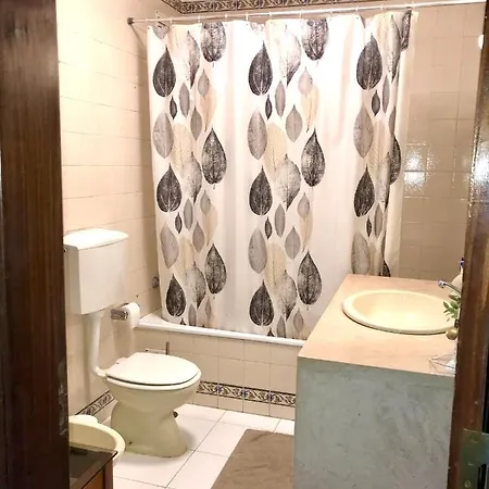 Spacious Getaway Apartman