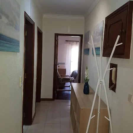 Spacious Getaway Apartman